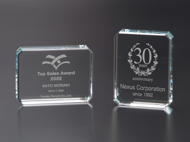 ペーパーウェイトの名入れ・製作 |メイクワン銀座