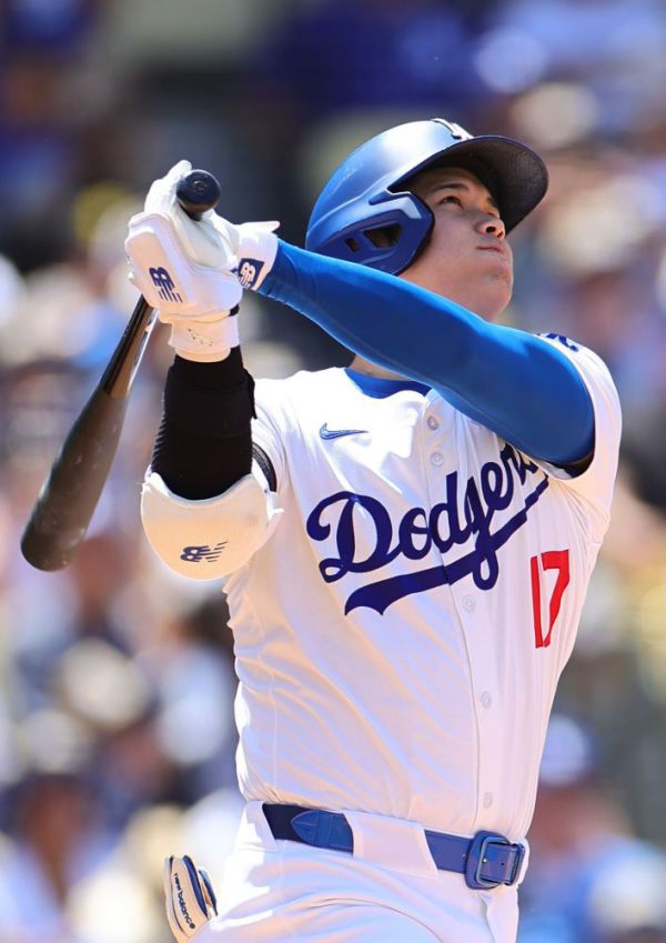 大谷翔平報道写真集 翔～Blue Sensation～ / スポーツ