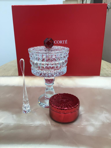 AQ ミリオリティ インテンシブ クリーム n Baccarat Edition」【世界