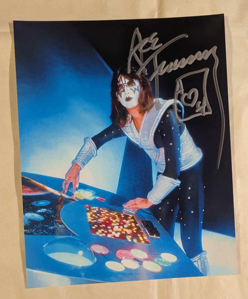 KISS ACE FREHLEY Signed SOLO LP Shoot 8x10 photo Autograph – KISS