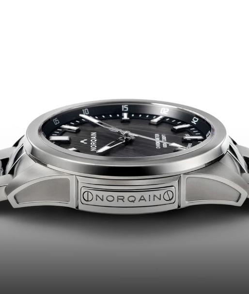 インディペンデンス 42mm JP ブラックスクラッチ N3000.08S03.B01.S01