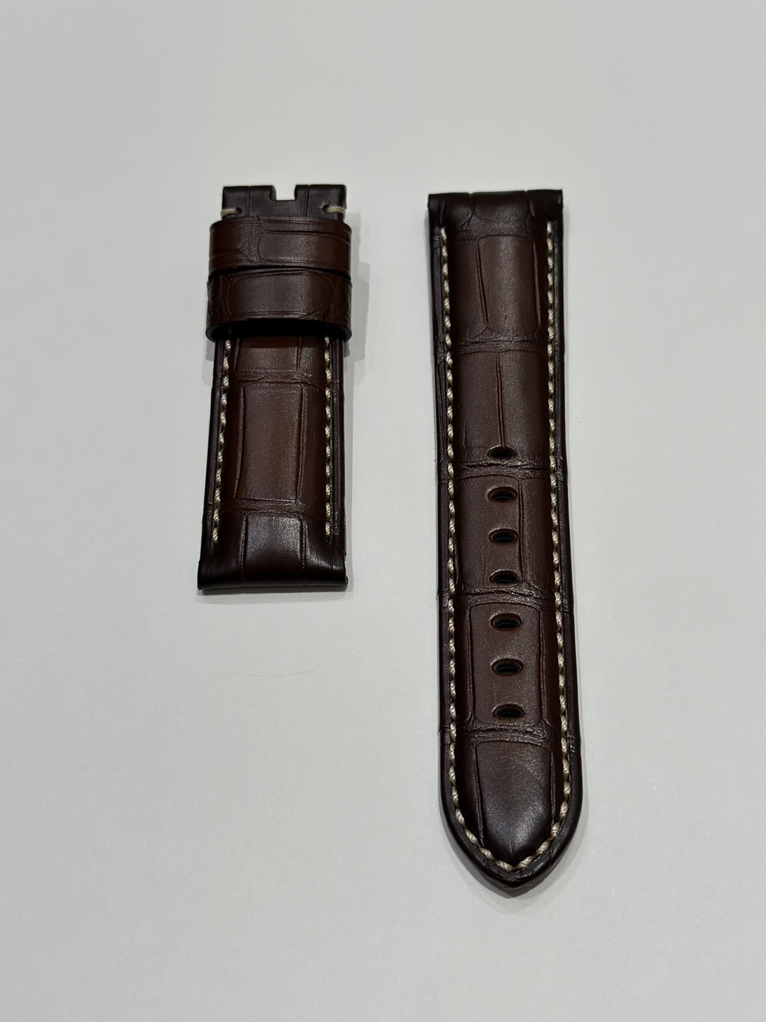 パネライ 】純正ストラップ アリゲーターダークブラウン（パティーナ