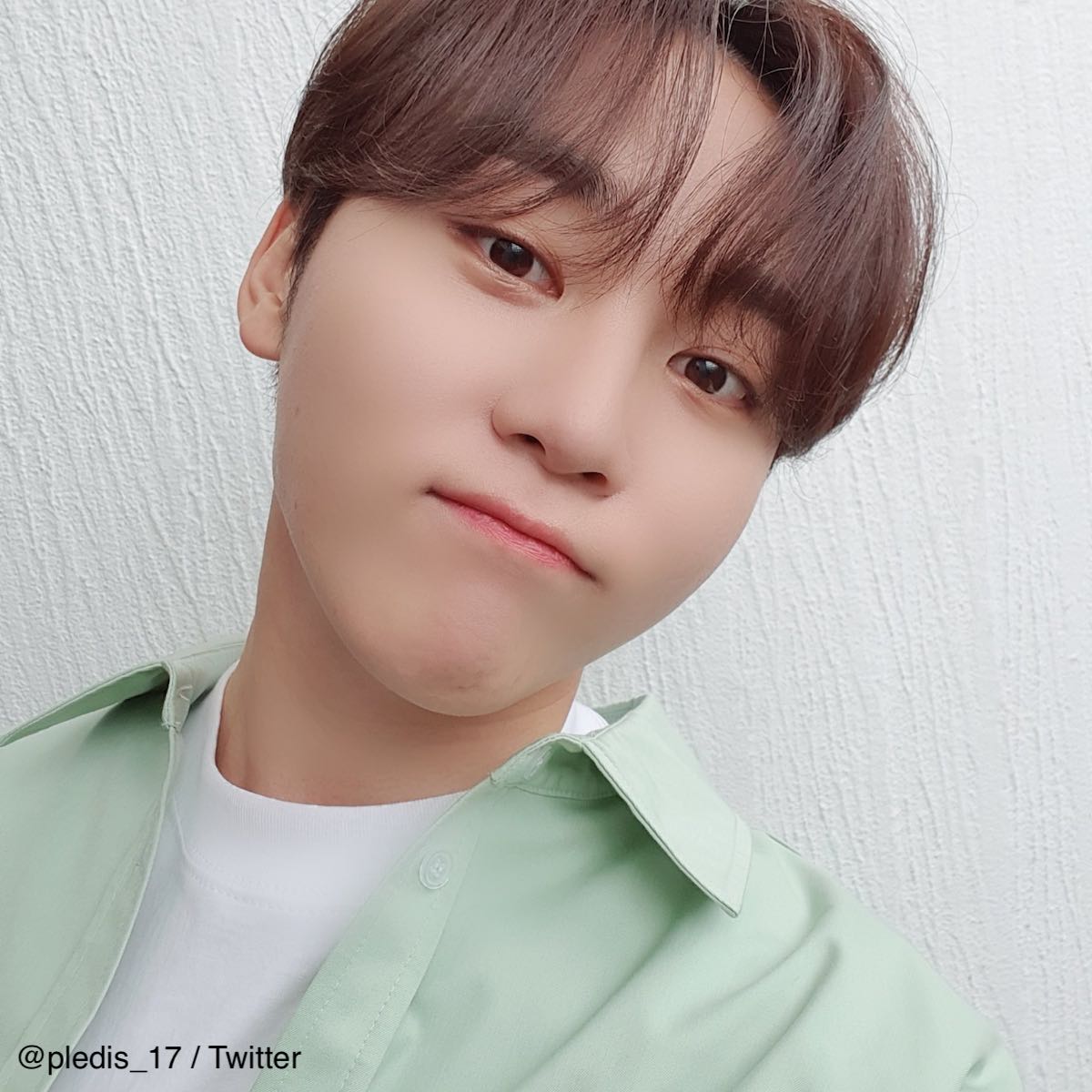 SEVENTEEN スングァン、ついに「教授」に！？ VLIVEで開講した「We