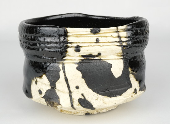 栗山園オンライン通販部 / 【出物】 黒織部茶碗 山田和