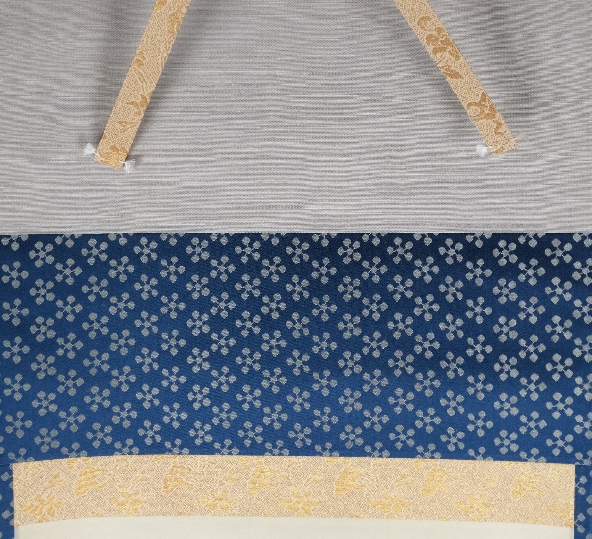 栗山園オンライン通販部 / 【出物】 掛軸 一行「歩々清風起」 小野澤寛海