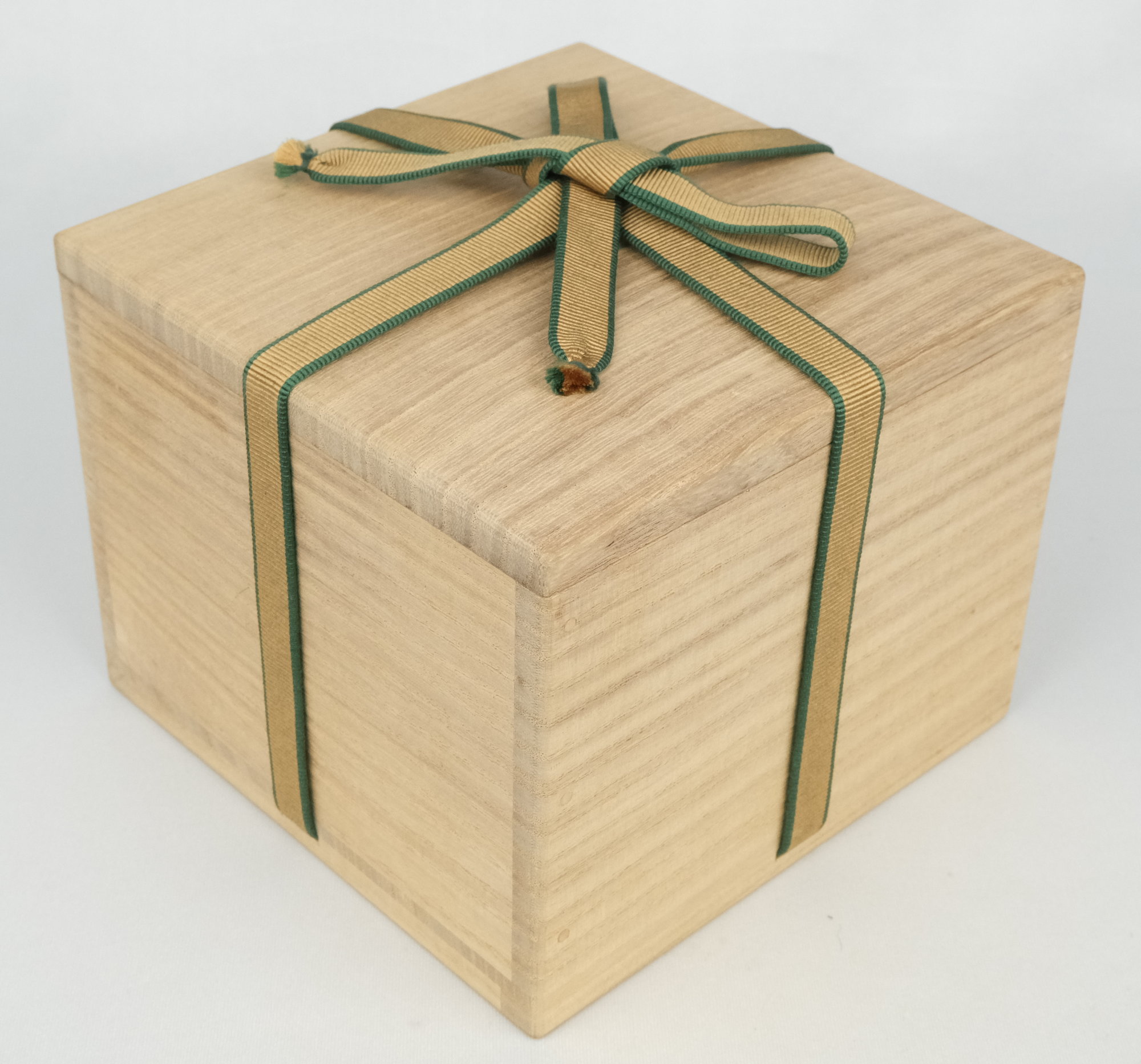 栗山園オンライン通販部 / 【出物】 秋草絵茶碗 茜窯（岡田華渓） 鵬