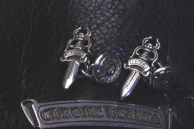 クロムハーツ ダガーカフス ダイヤパヴェカスタム ｜ クロムハーツ修理