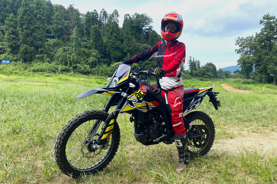 オンロード派にも着てもらいたいクシタニのオフロードウエア