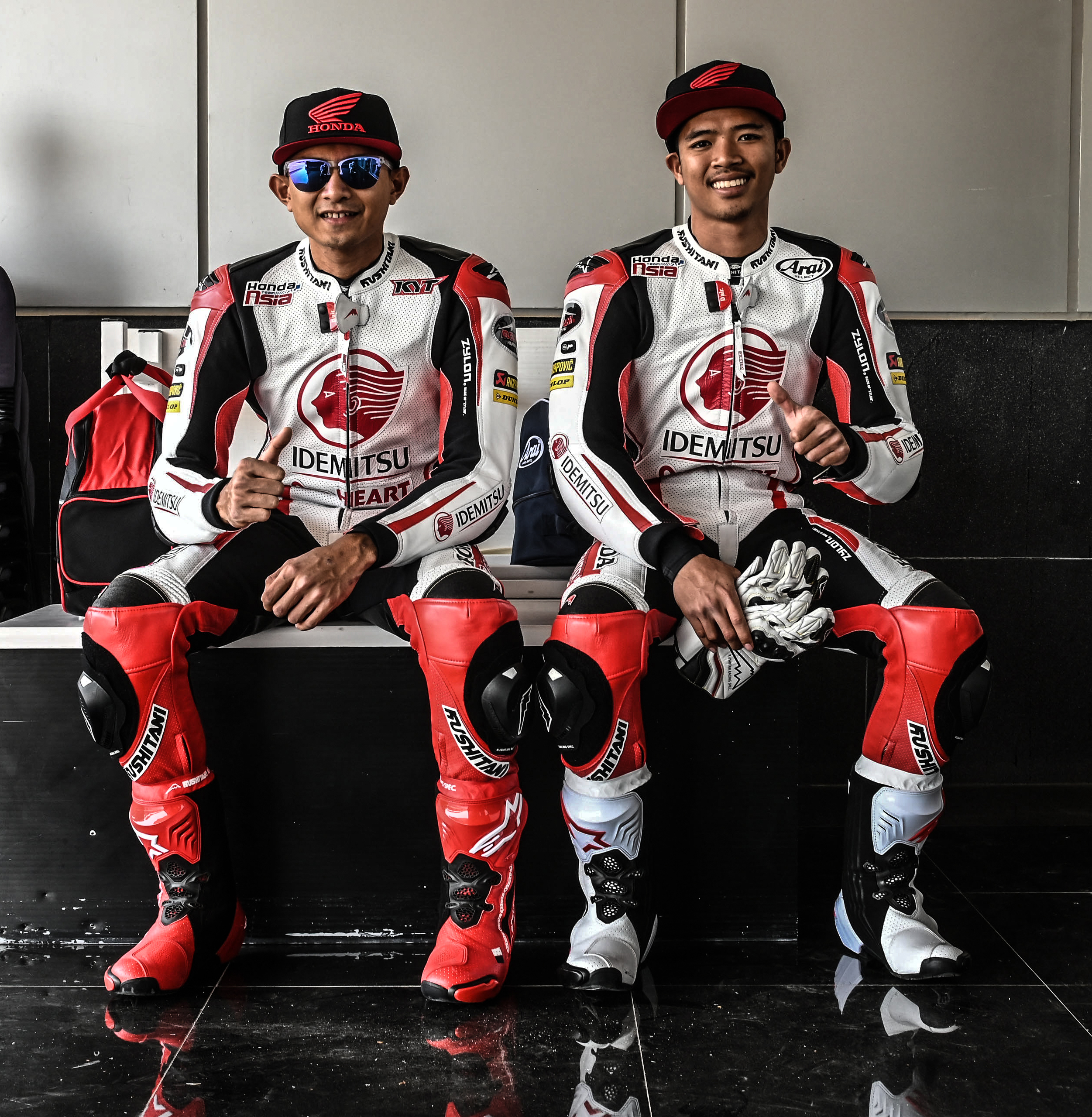 SUPERTECH R × ProtoCore Leather | レーシングブーツはバイク用のクシタニ