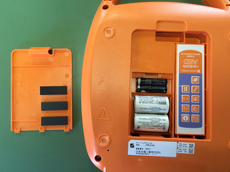 AED2100トレーニングユニットのちょっとした工夫 ｜ AEDレンタル・救命