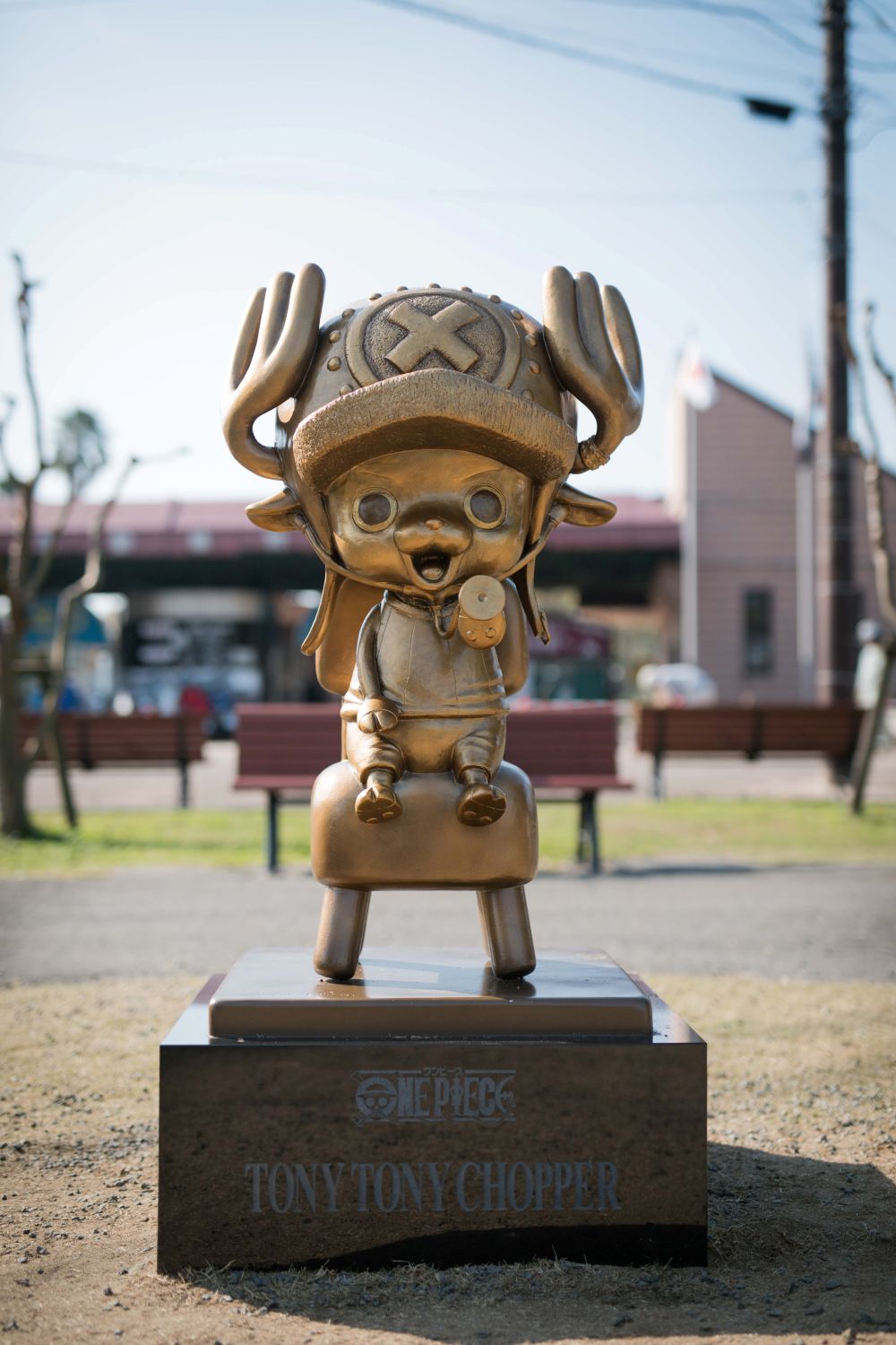 ≪熊本復興プロジェクト公式≫ONE PIECE 麦わらの一味像ひとつなぎバス