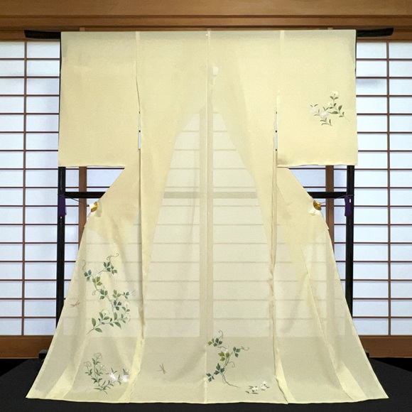 美しいキモノ2025春号掲載・絽夏付下げ「夏秋草花に蜻蛉」 - 京呉服塚本