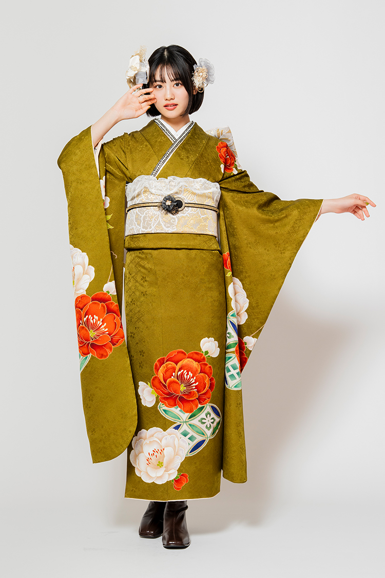 No.1042 【新品振袖/京友禅】【緑】可憐に咲き誇る牡丹をメインに配置