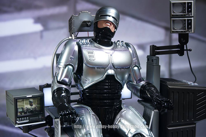 もっと！HOT！ vol.206 ロボコップ、いよいよ発売！｜マガジン｜株式