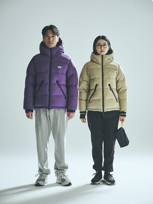 真冬の寒さもどこ吹く風。最強のダウンはナンガ ホワイトレーベルに