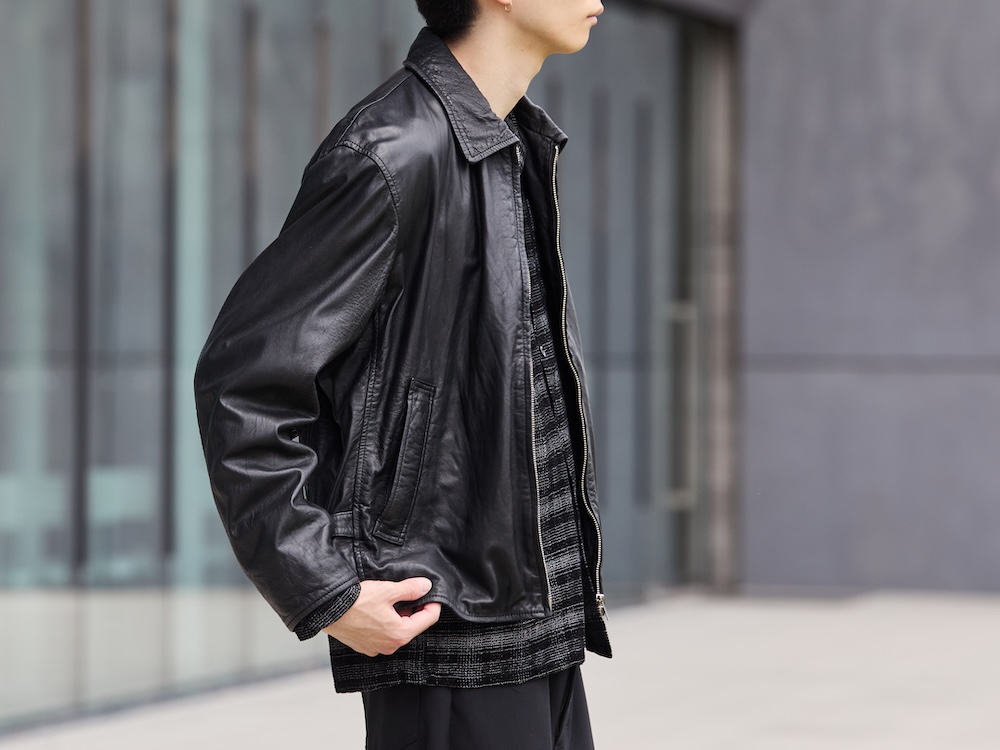 アークネッツこだわりの短丈幅広シルエット。かつてイギリスの若者が