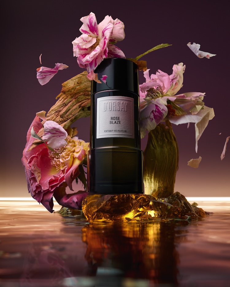 冬に向けた官能的なドルセーの新作。華やかでウッディな香りが人々を