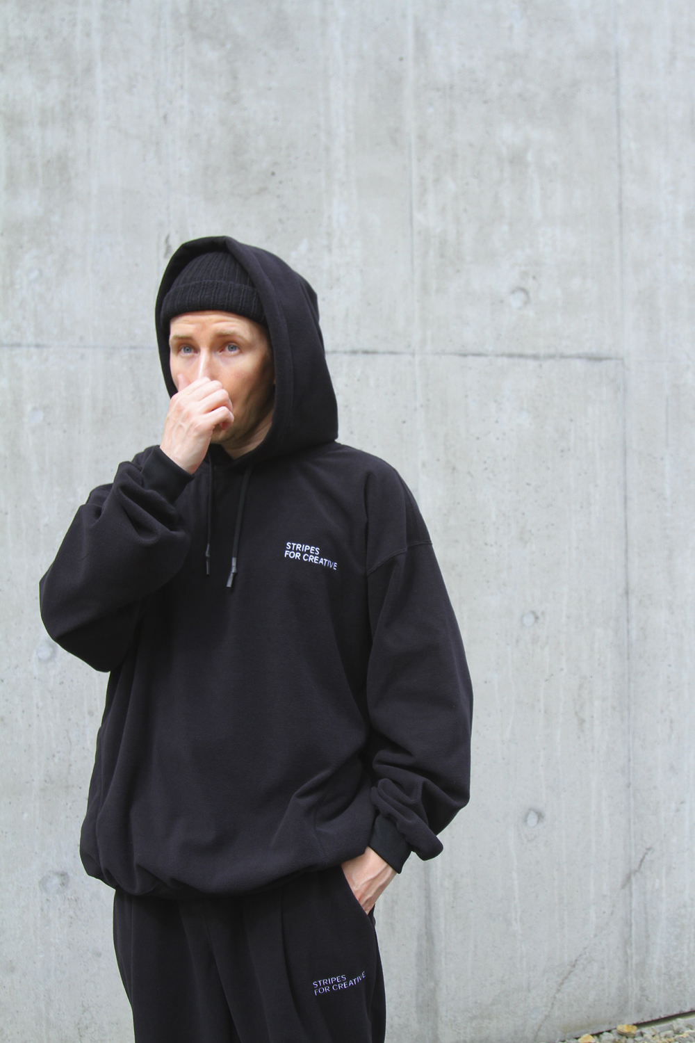 SFCが札幌の名店とつくったフリースのセットアップが、でっかくて