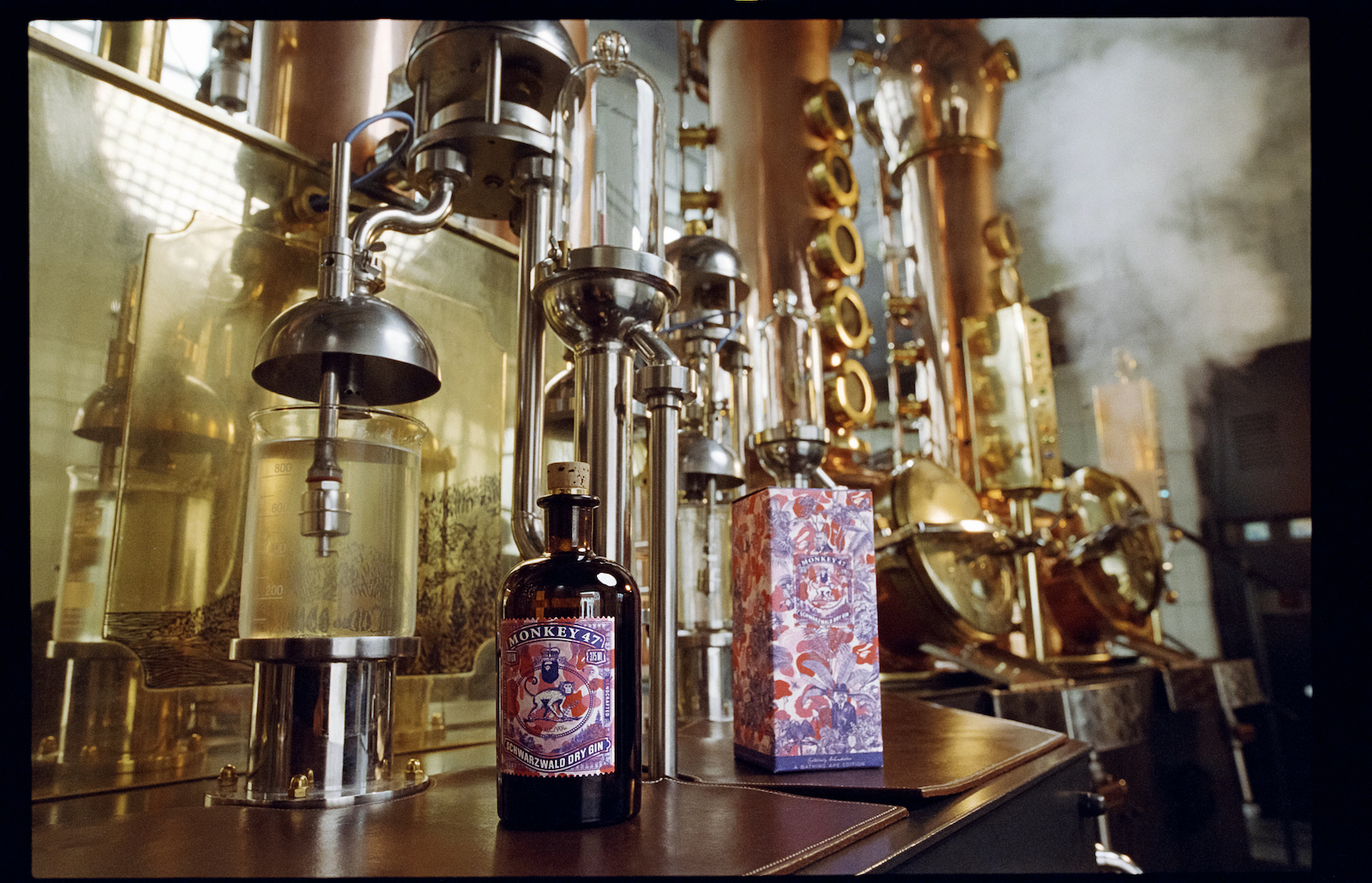 BAPE®なお酒を嗜みませんか？ パートナーはドイツのクラフトジン