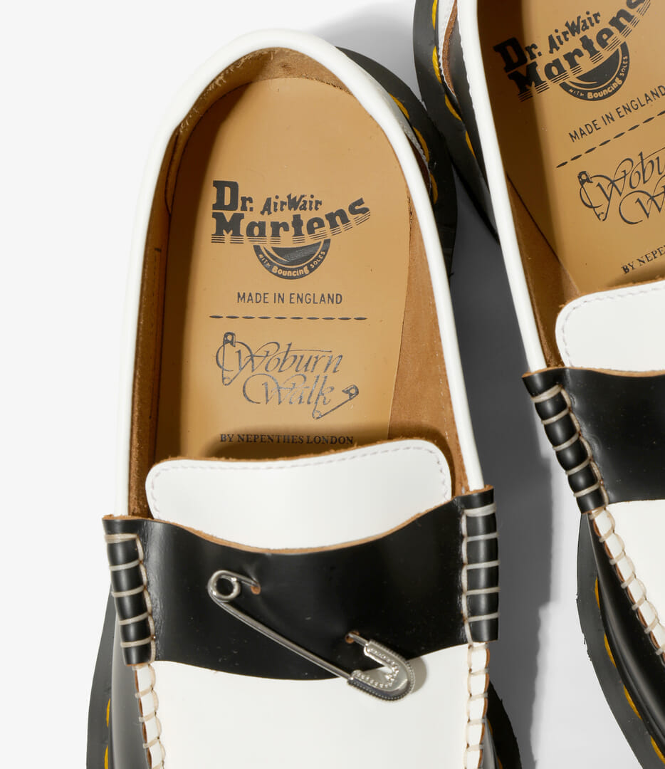 ウォーボーン ウォーク × ドクターマーチン。英国より安全ピンが刺さっ