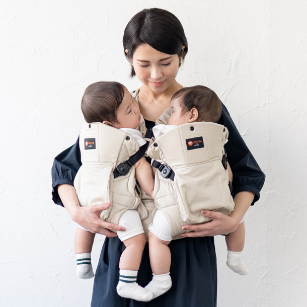 KA-12 napnap ふたご抱っこひも ベージュ::ホクソンベビー