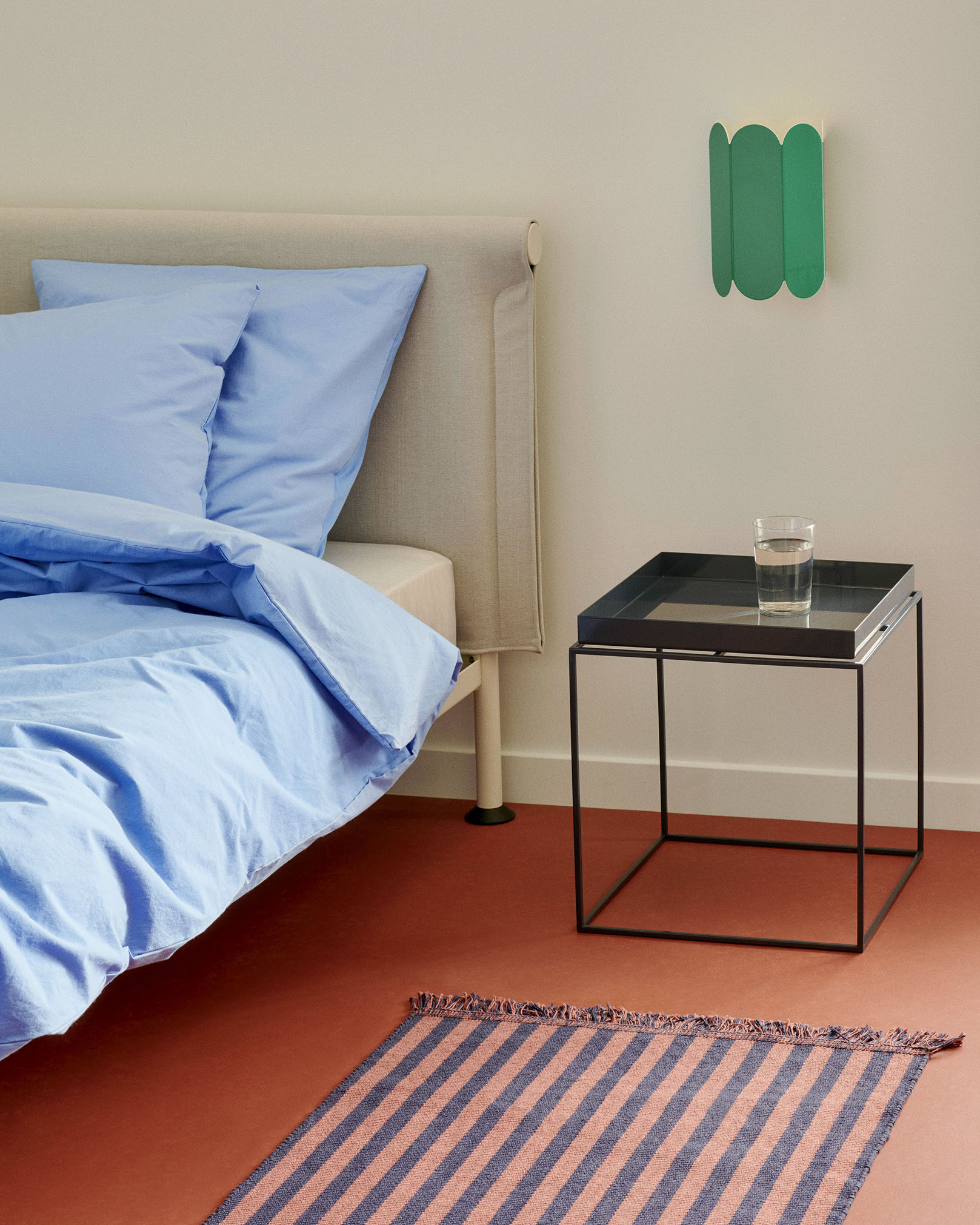 TRAY TABLE S / L30 x W30 x H34 - テーブル | 【公式】HAYオンライン