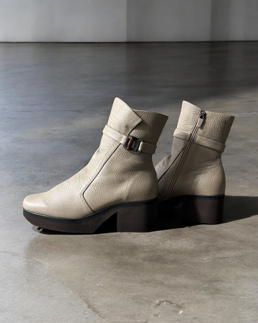 884400】ベルトデザインショートブーツ｜HAYASHIGO ONLINE SHOP