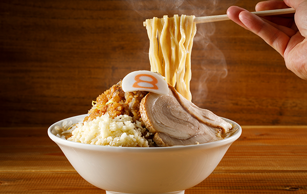 北陸のソウルフード「8番らーめん」が挑む新たな価値創造。金澤豚骨