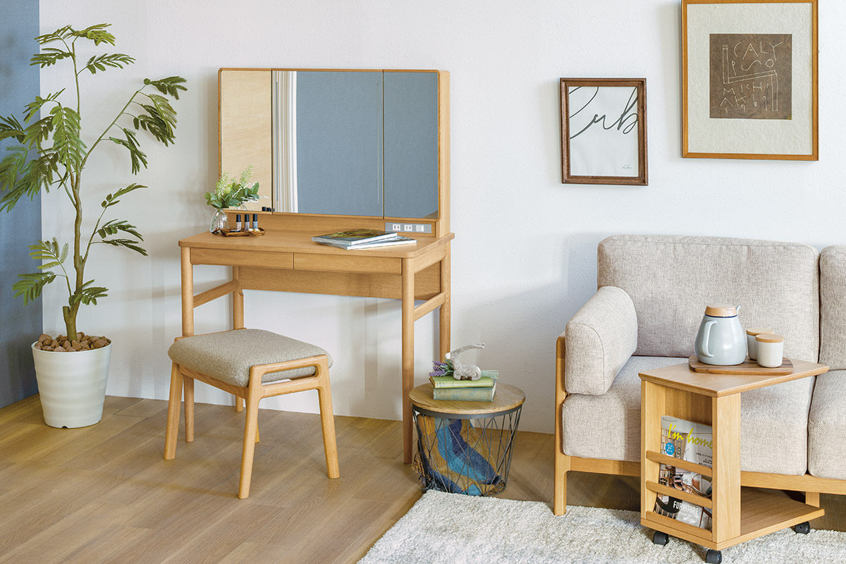 リビングでも使えるシンプルで優しいフォルムのドレッサー No. 8000