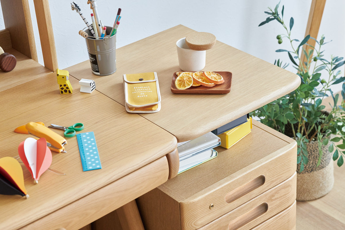 天板昇降式の大容量収納ワゴン｜No.32昇降袖｜学習デスク｜製品一覧