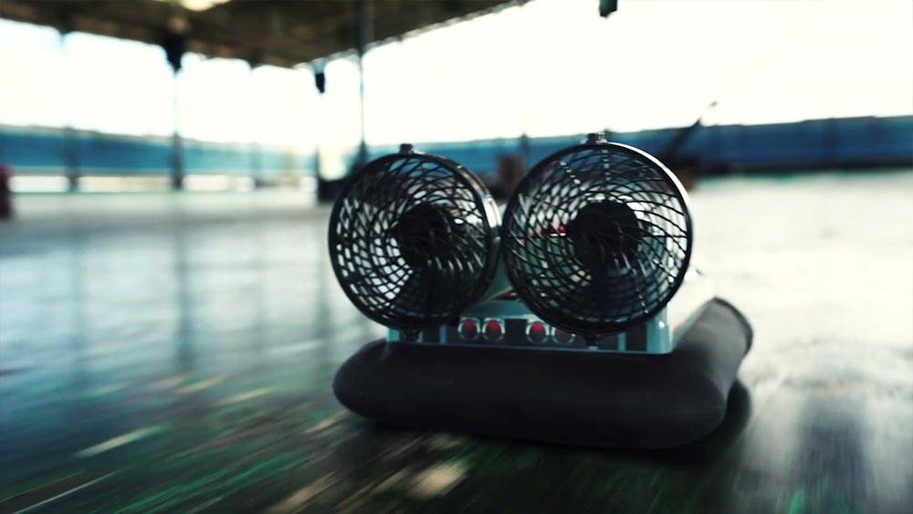 R/C ホバークラフト ワイルドアタッカー｜商品詳細｜おもちゃ屋さんへ