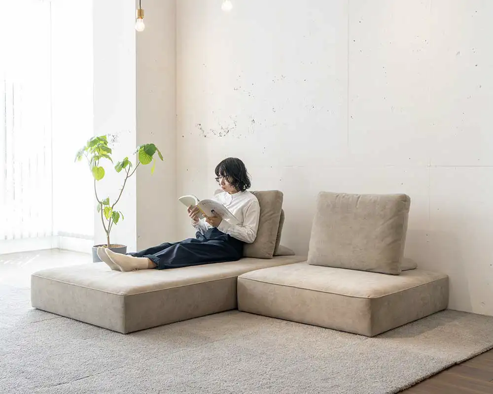 高級感あふれる、おしゃれなカウチローソファ｜【公式】国産ローソファ