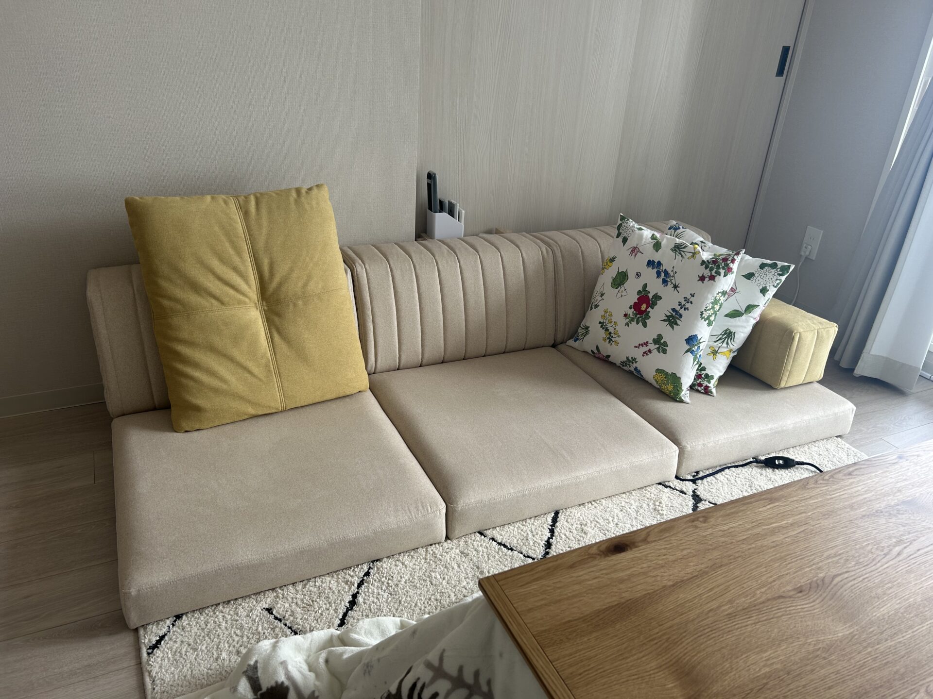 こたつや和室、畳にも合わせやすいローソファー「PICASSO SOFA」の商品