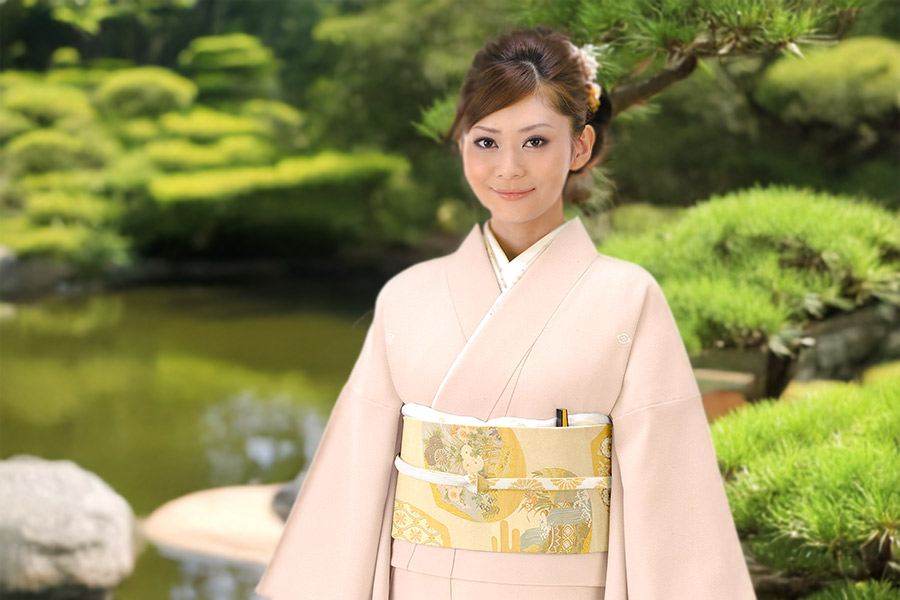 はじめての色留袖 色留袖の特徴と着用時の決まりごと - 晴れ着の丸昌