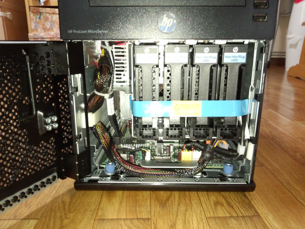 買い物]HP ProLiant MicroServer を購入(N54L) - harumaki.net