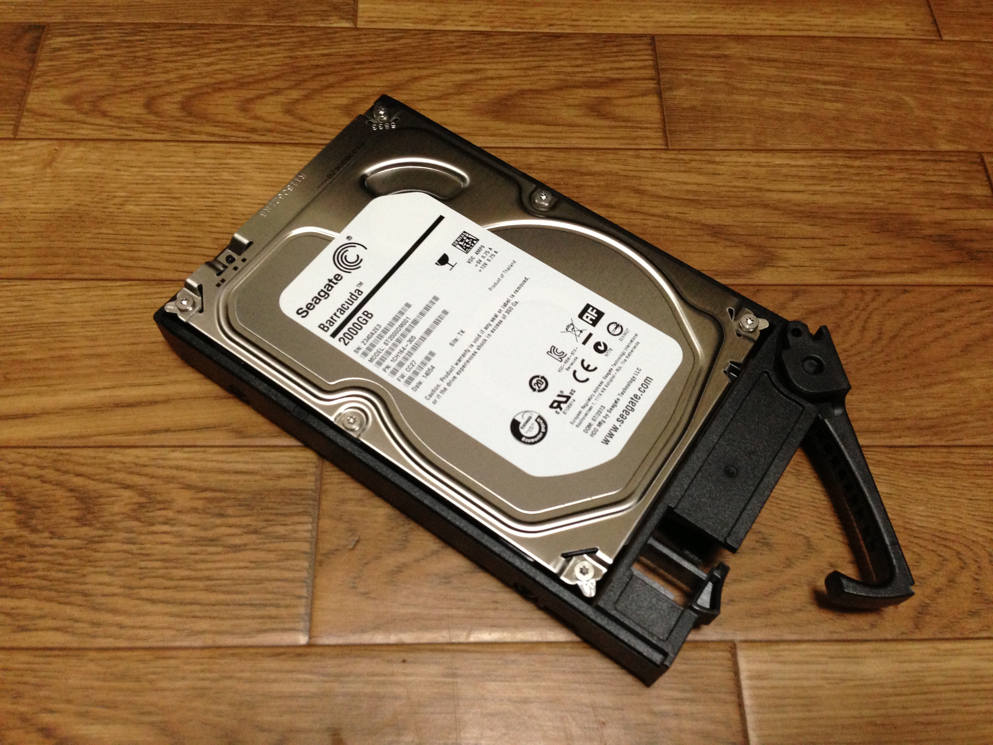 HP ProLiant MicroServer HDD増設(Seagate ST2000DM001) - harumaki.net