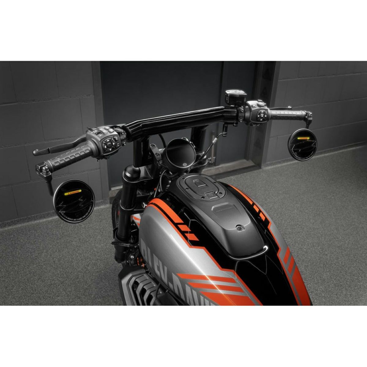 スポーツスターS、ナイトスター乗りに