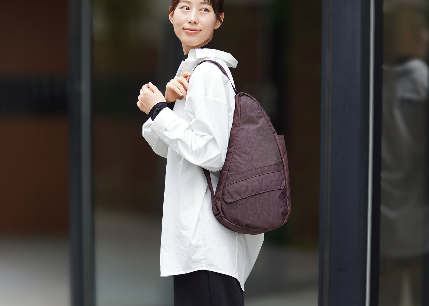 ヘルシーバックバッグ テクスチャードナイロン Sサイズ ルビー - 軽量