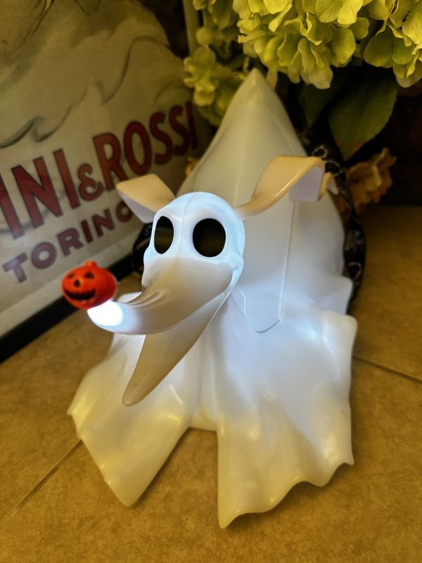 Disneyland Zero lighted up popcorn bucket / ディズニーランド