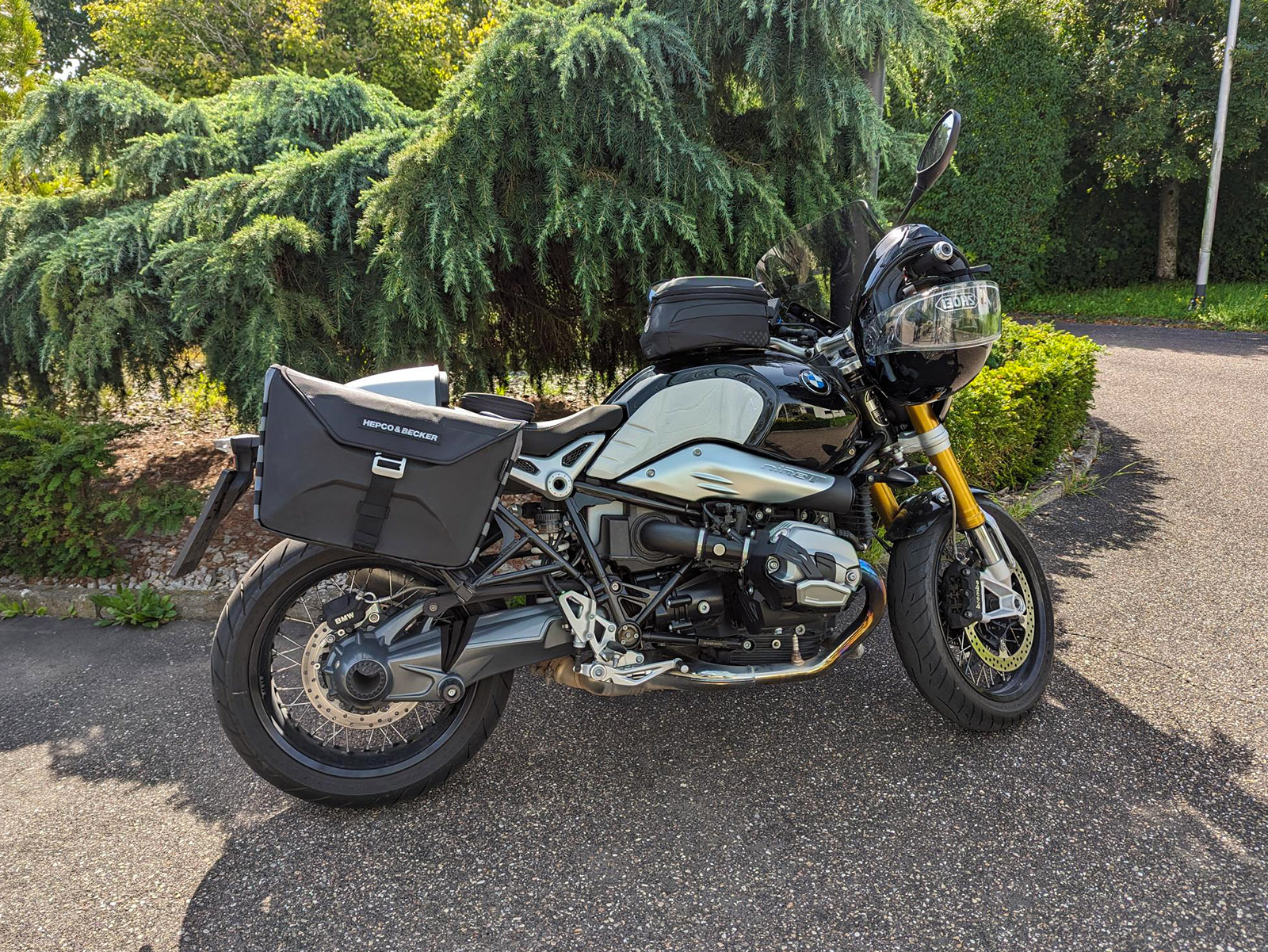 C-Bow Seitenträger schwarz für BMW R nineT