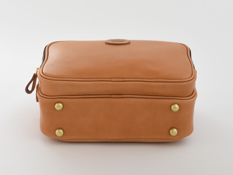 使い勝手の良いファスナータイプの2way本革ビジネスバッグ / 革鞄の