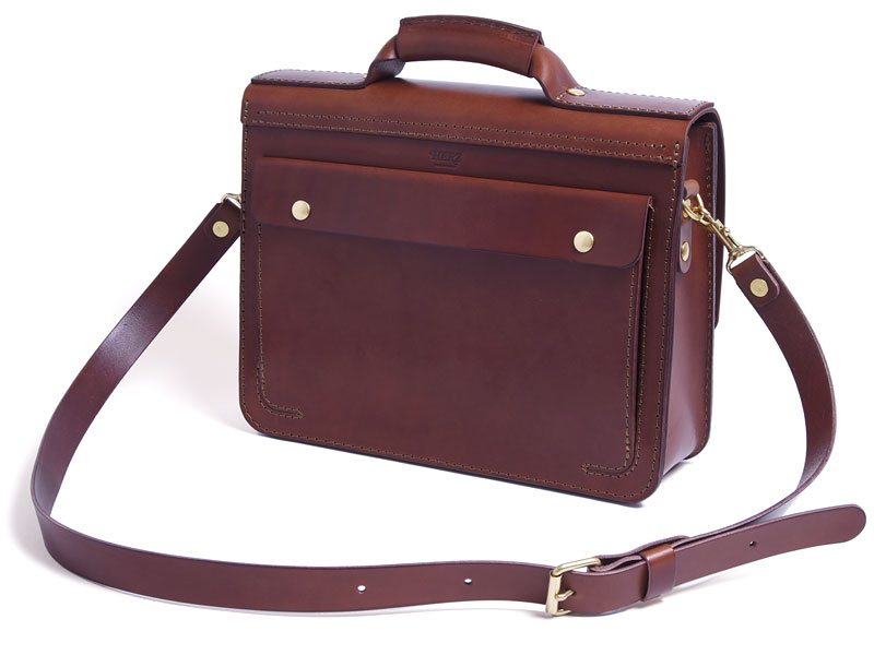 前後にフタ付ポケットが付いた本革の2wayビジネスバッグ / 革鞄のHERZ