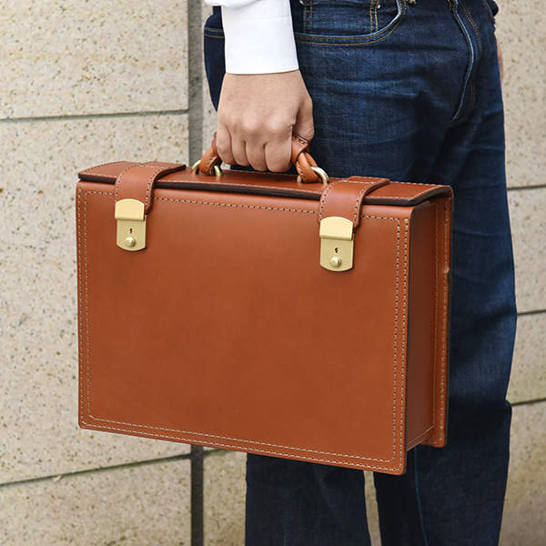 ビジネスにおすすめのパイロットケース / 革鞄のHERZ(ヘルツ)公式通販