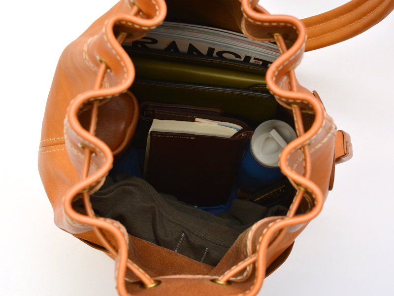 ビッグサイズでワイルドに使う大容量ソフトレザーボンサック / 革鞄の