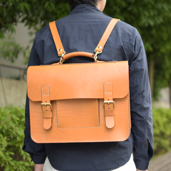 スーツスタイルにも合う本革のハードレザー3wayビジネスバッグ / 革鞄