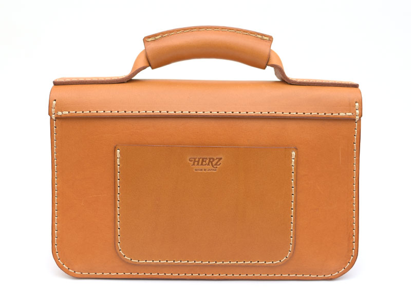メンズレディース問わずで使える本革の2wayミニバッグ / 革鞄のHERZ