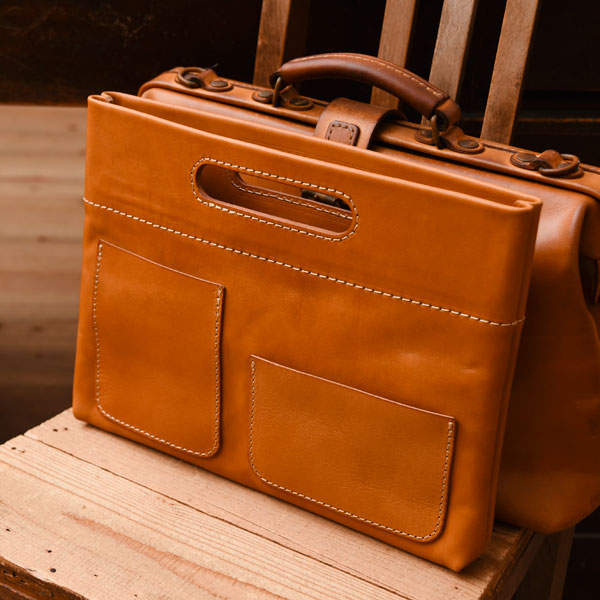 カバンの中身を整理できるA4・A5横型のバッグインバッグ / 革鞄のHERZ