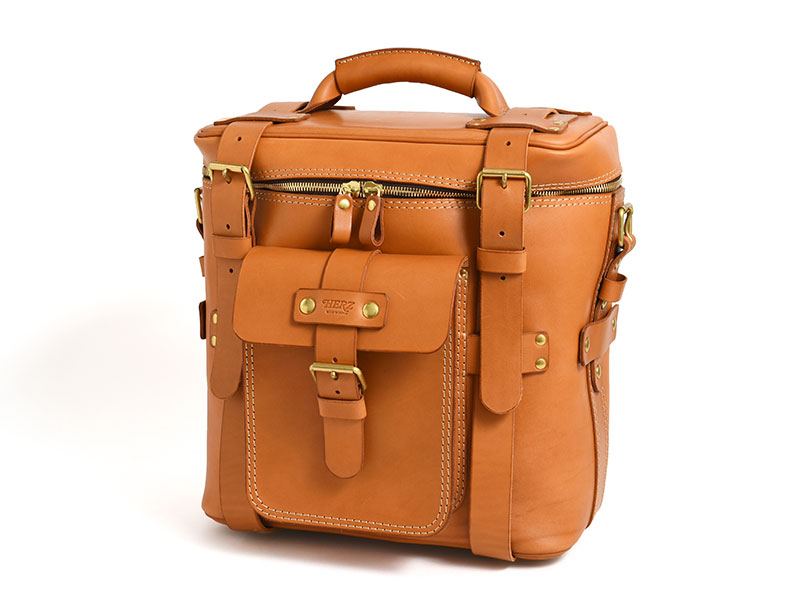 世界を旅する他にはない大型ギャジット3wayリュック / 革鞄のHERZ