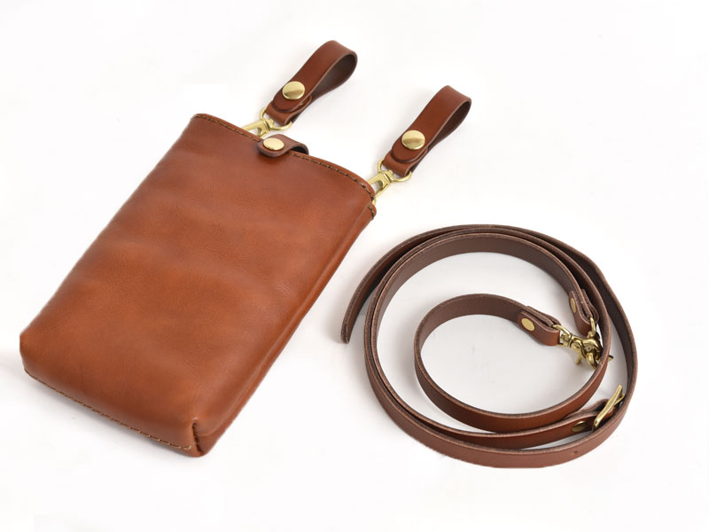 スマホショルダー(スマホポーチ)としてもベルトポーチとしても使える