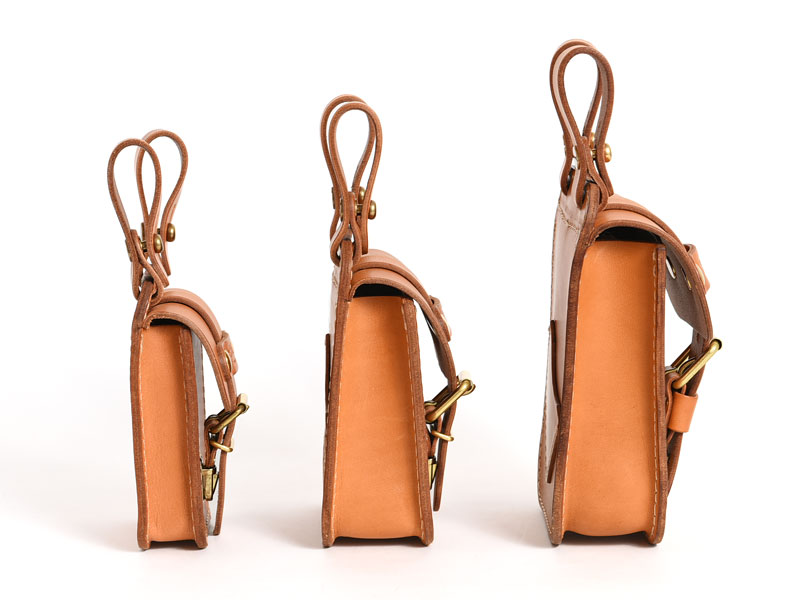 ヘルツの顔ともいえる一本ベルトのレザーベルトポーチ / 革鞄のHERZ